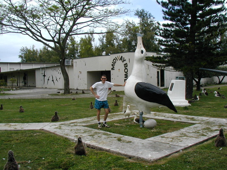 midway-goony-statue-crawford.JPG